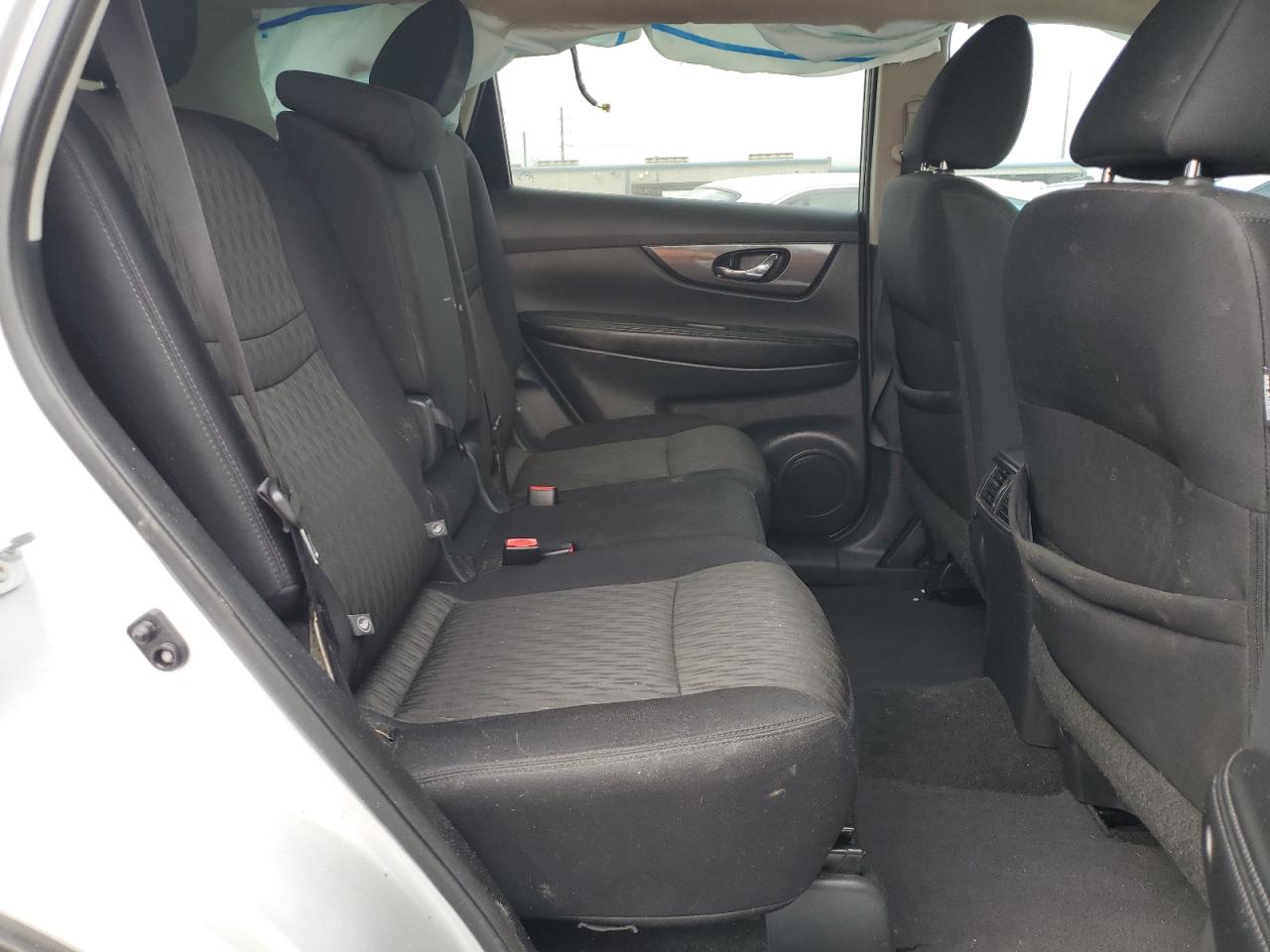 2017 Nissan Rogue - Image 11
