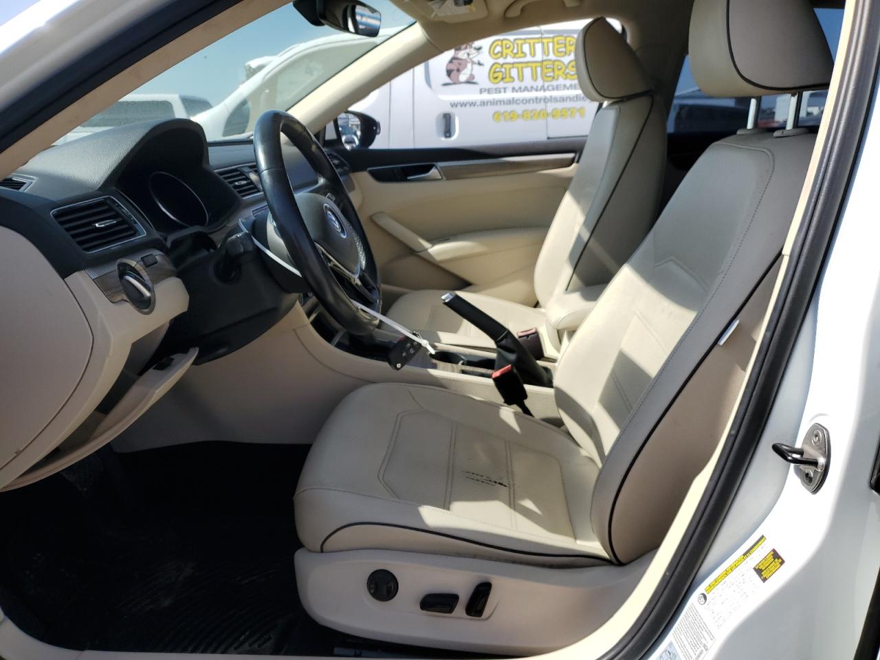 2017 Volkswagen Passat - Image 7