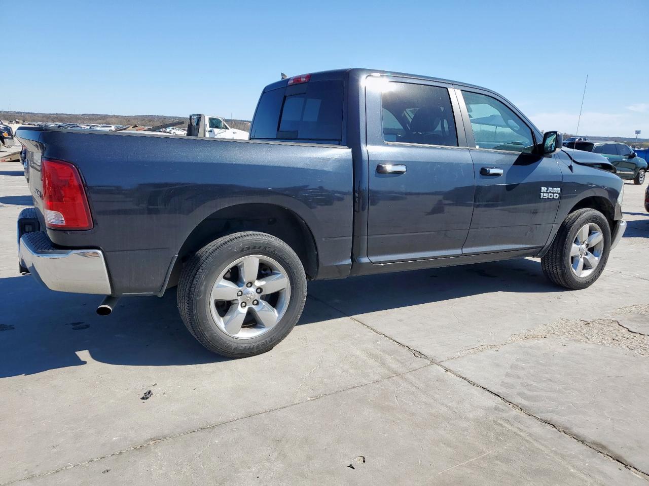 2015 RAM 1500 - Image 3