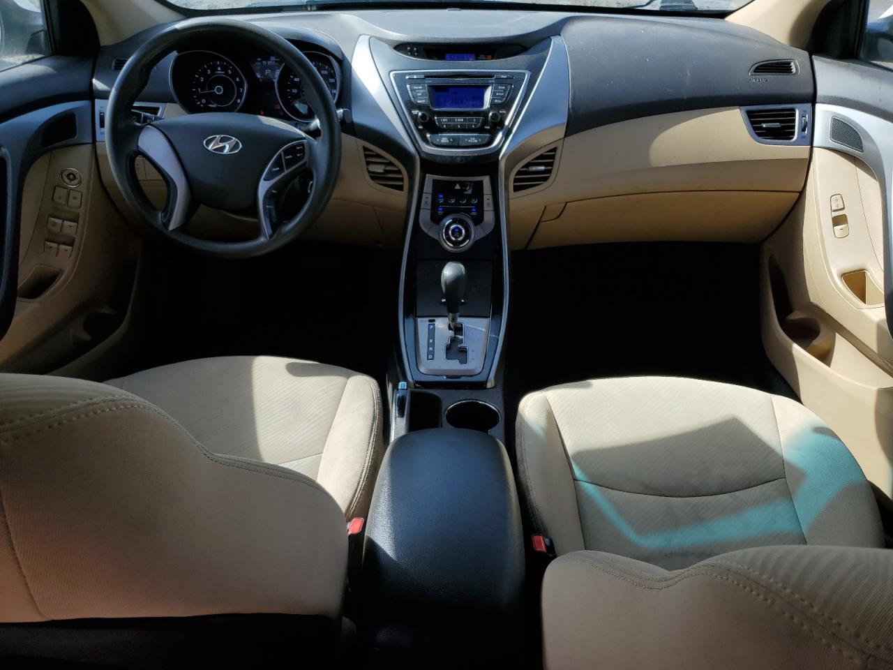 2013 Hyundai Elantra - Image 8