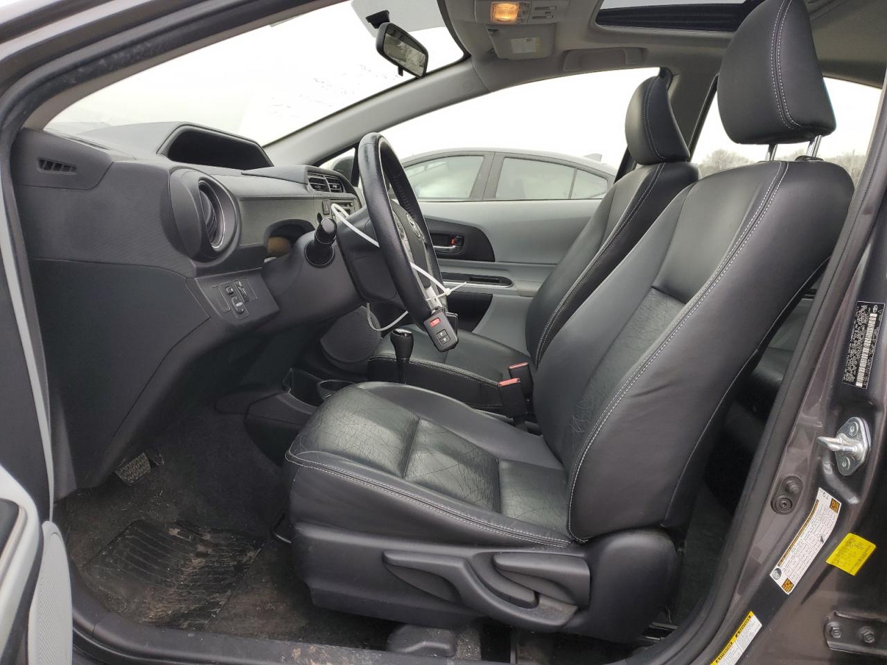 2014 Toyota Prius - Image 7