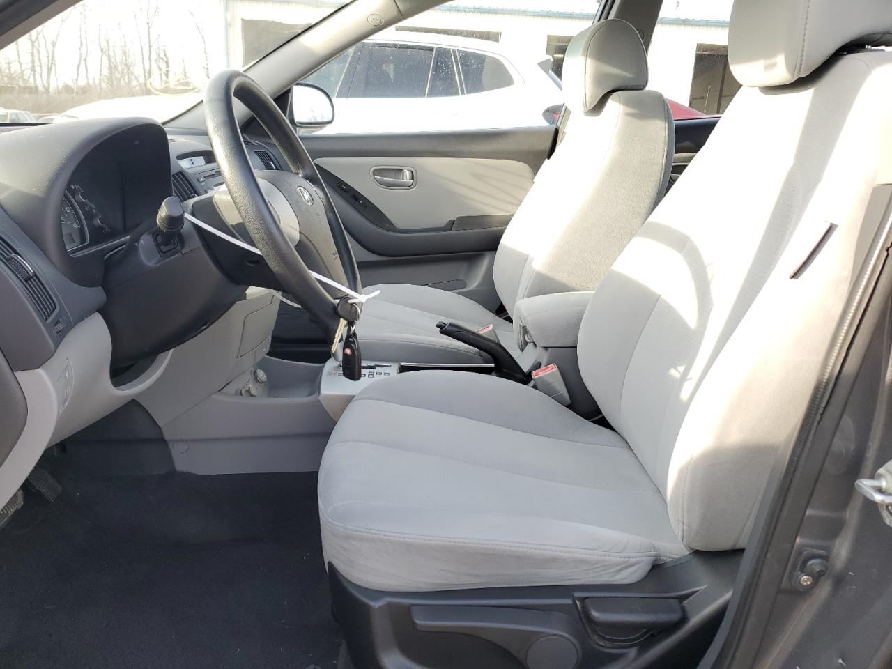 2008 Hyundai Elantra - Image 7