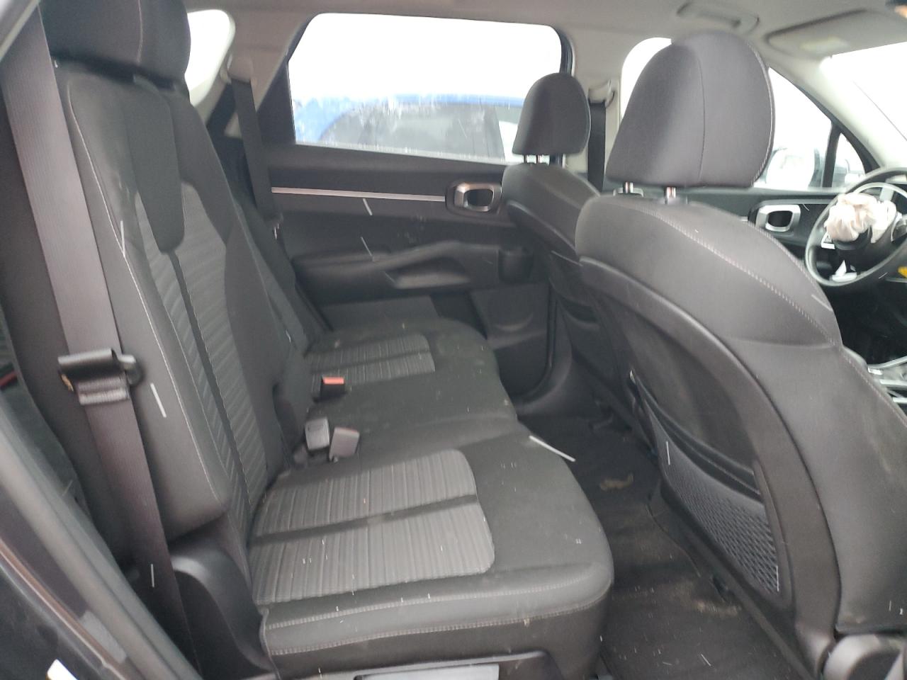 2022 Kia Sorento - Image 11