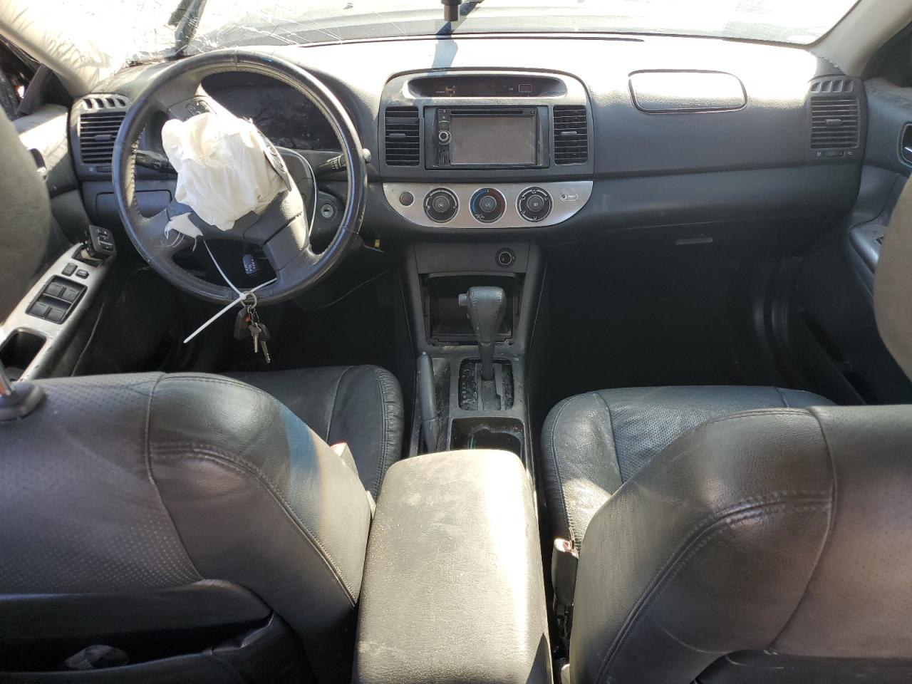 2005 Toyota Camry - Image 8
