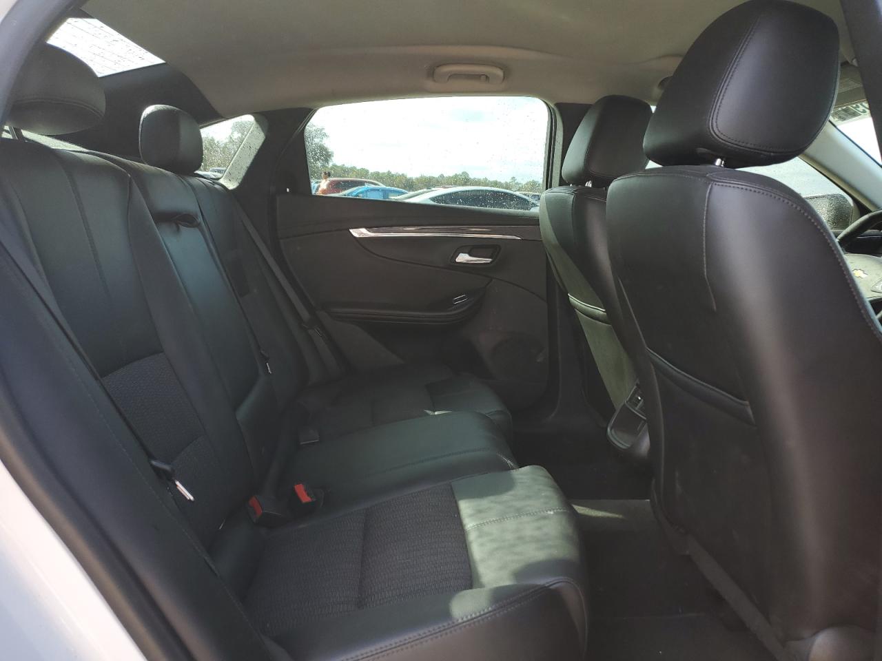 2016 Chevrolet Impala - Image 10