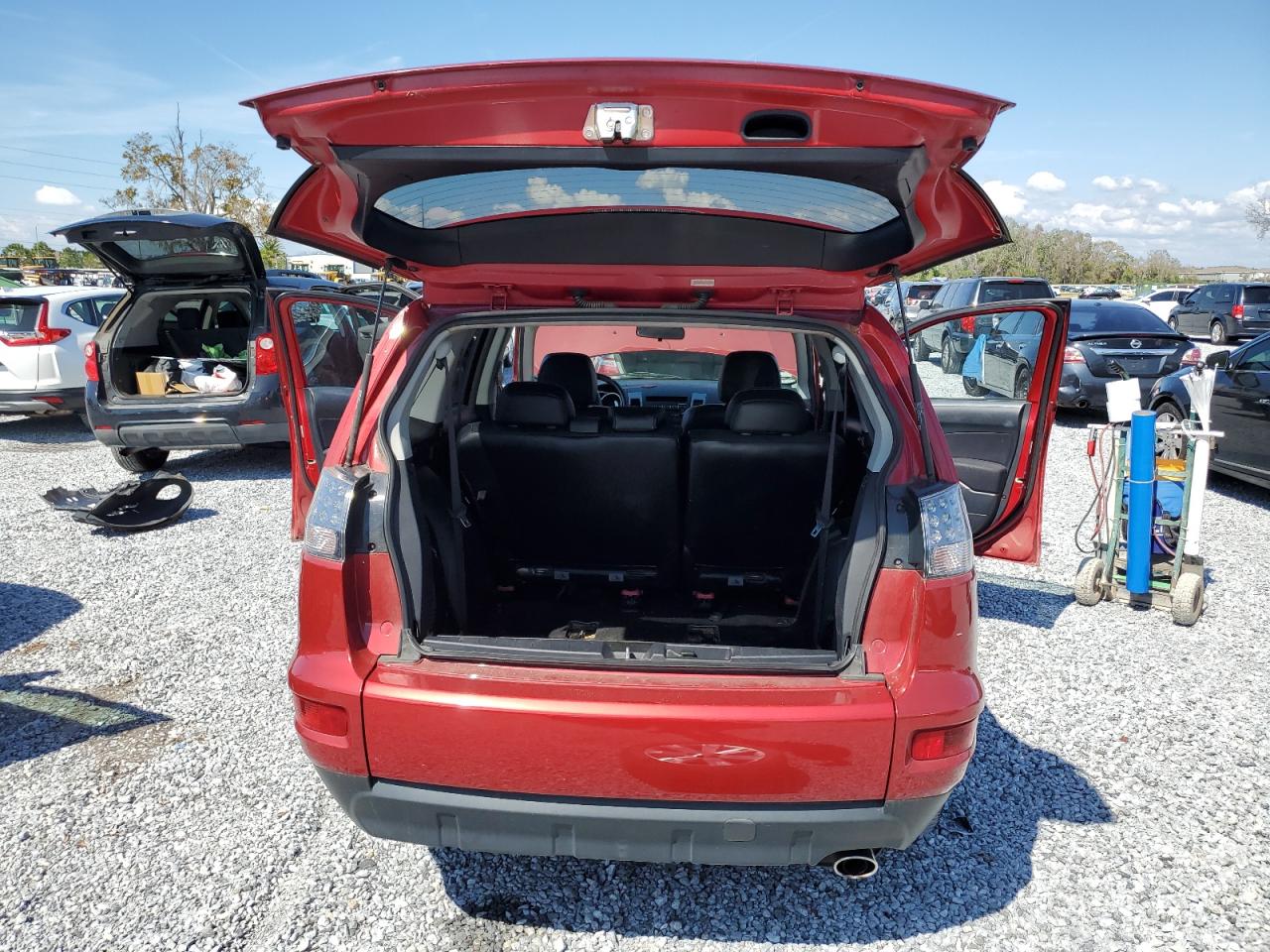 2010 Mitsubishi Outlander - Image 6