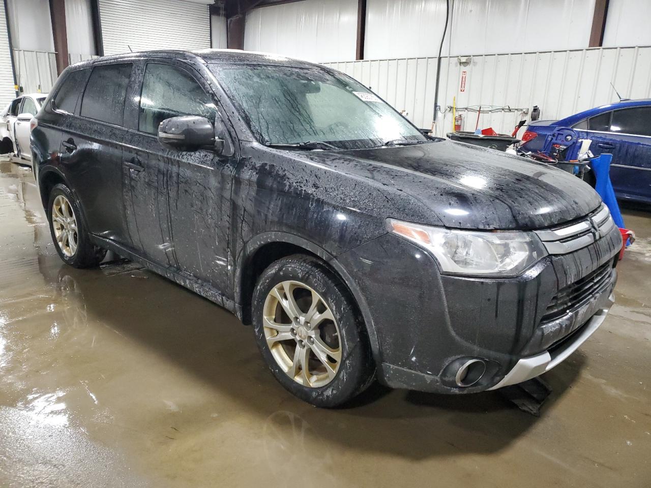2015 Mitsubishi Outlander - Image 4