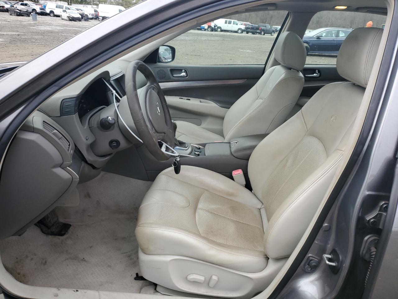 2011 Infiniti G - Image 7
