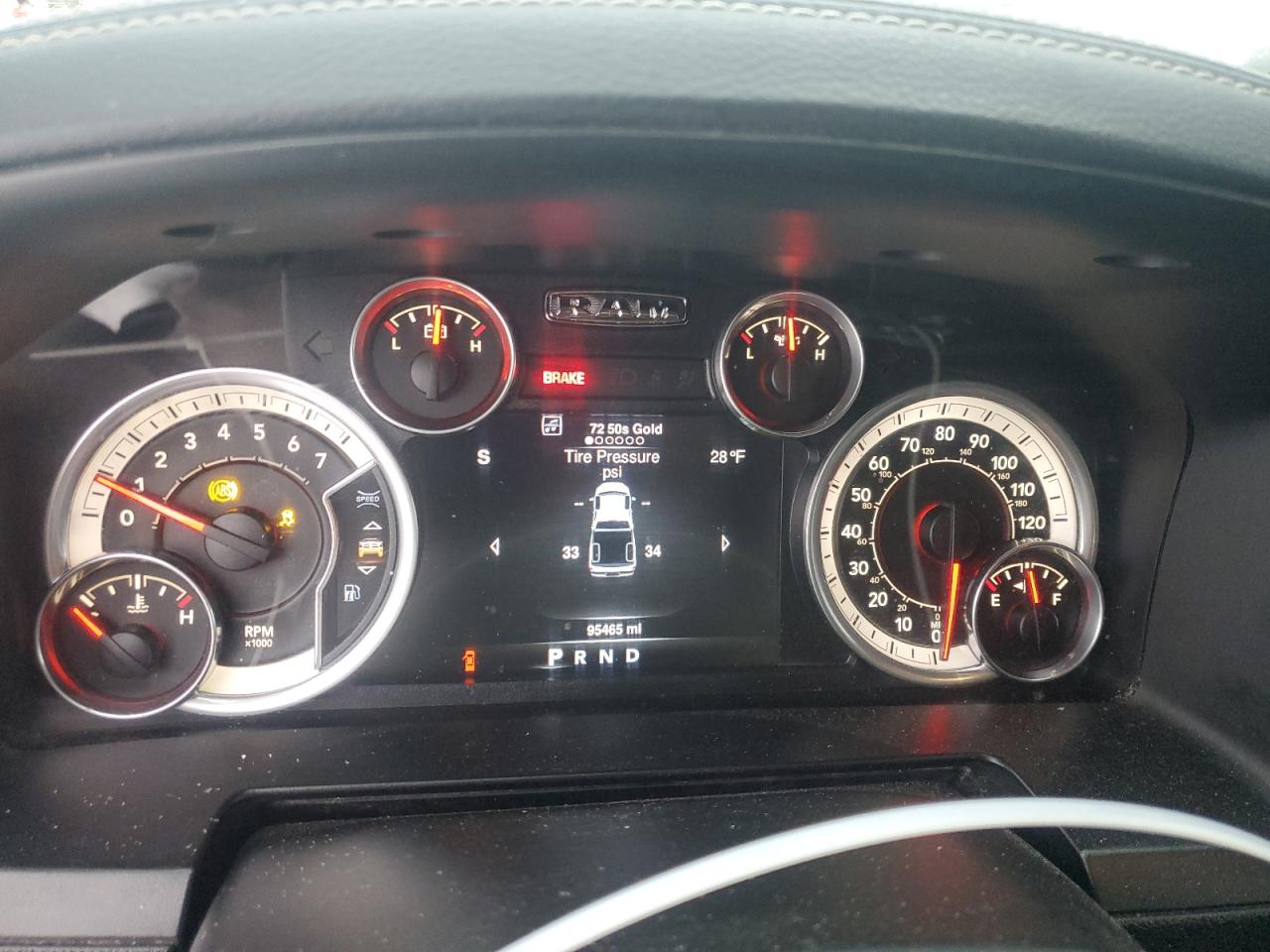2016 RAM 1500 - Image 9