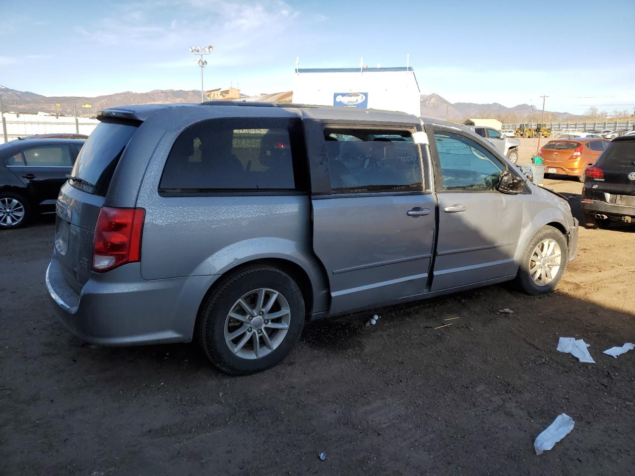 2014 Dodge Caravan - Image 3