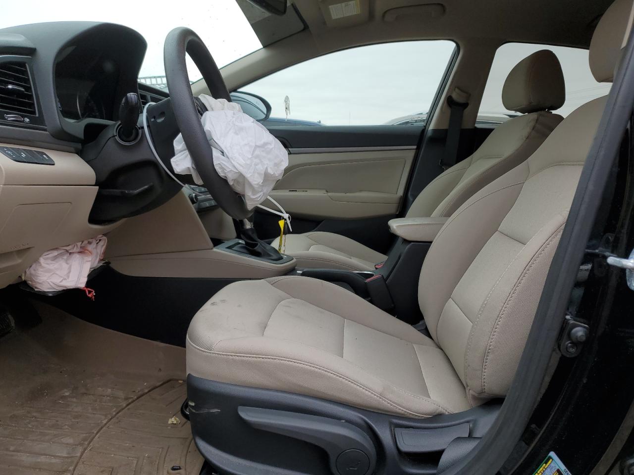 2018 Hyundai Elantra - Image 7