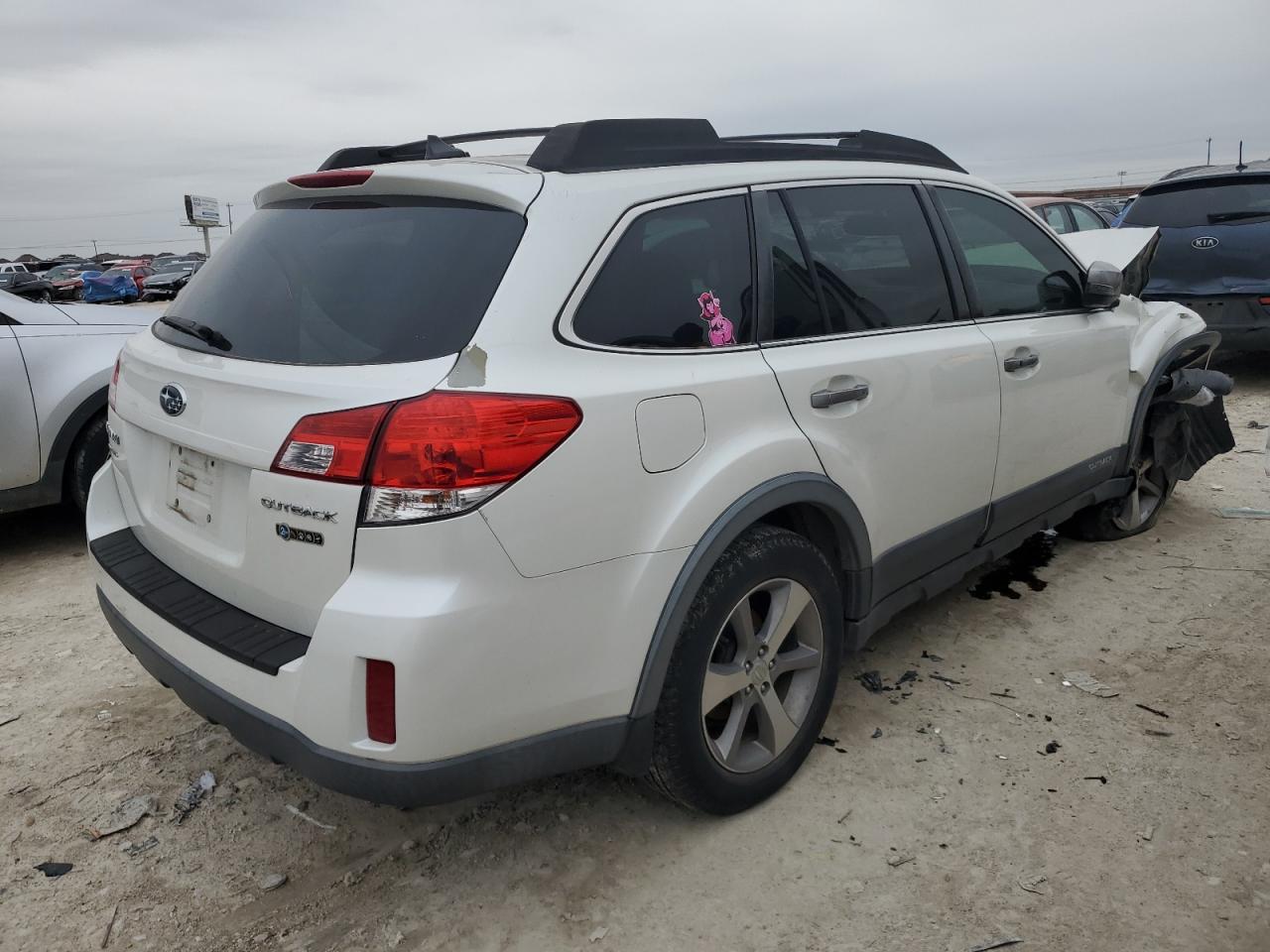 2014 Subaru Outback - Image 3