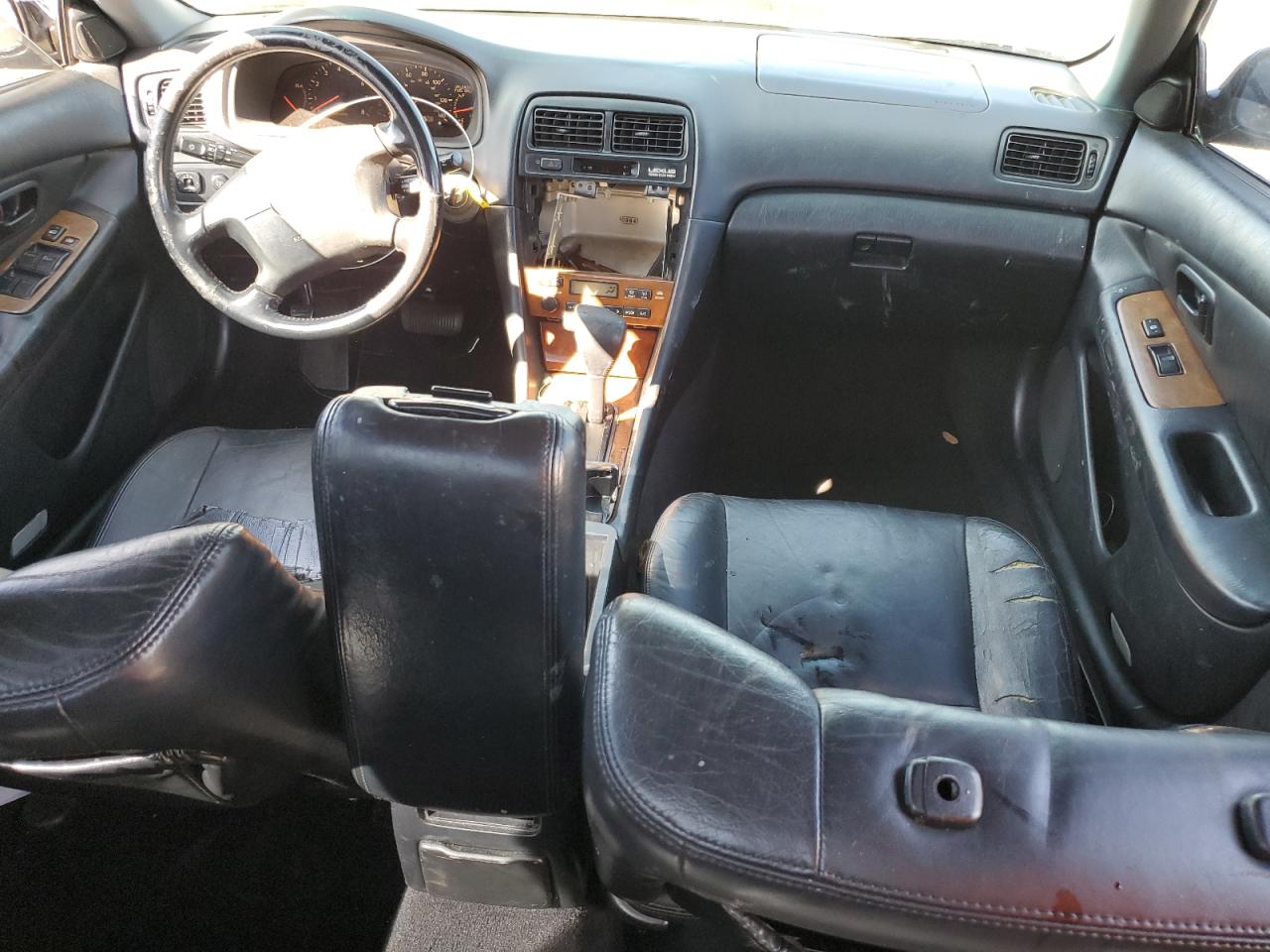 2000 Lexus ES - Image 8