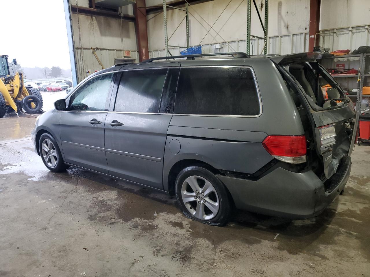 2008 Honda Odyssey - Image 2
