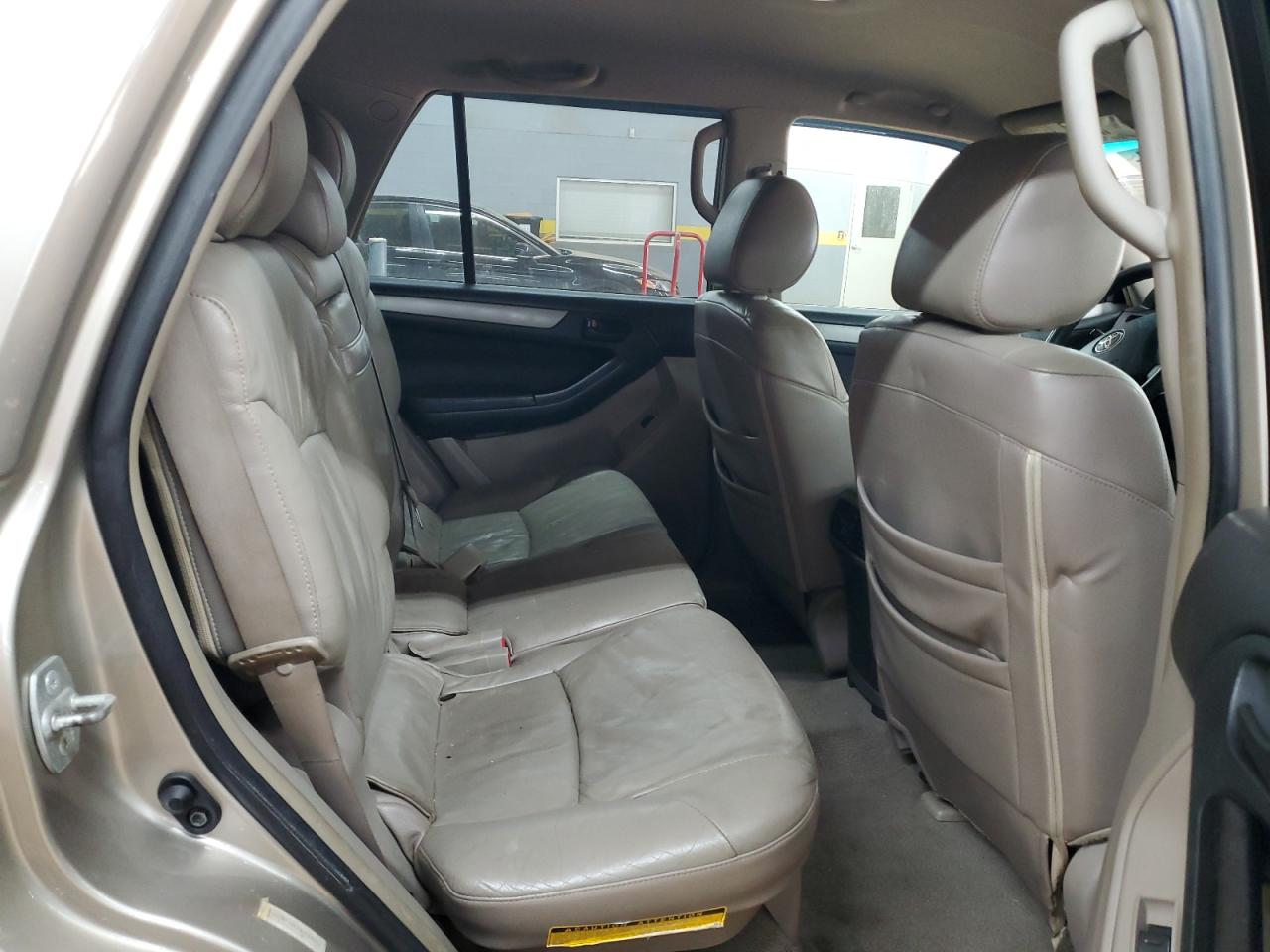 2004 Toyota 4Runner - Image 12