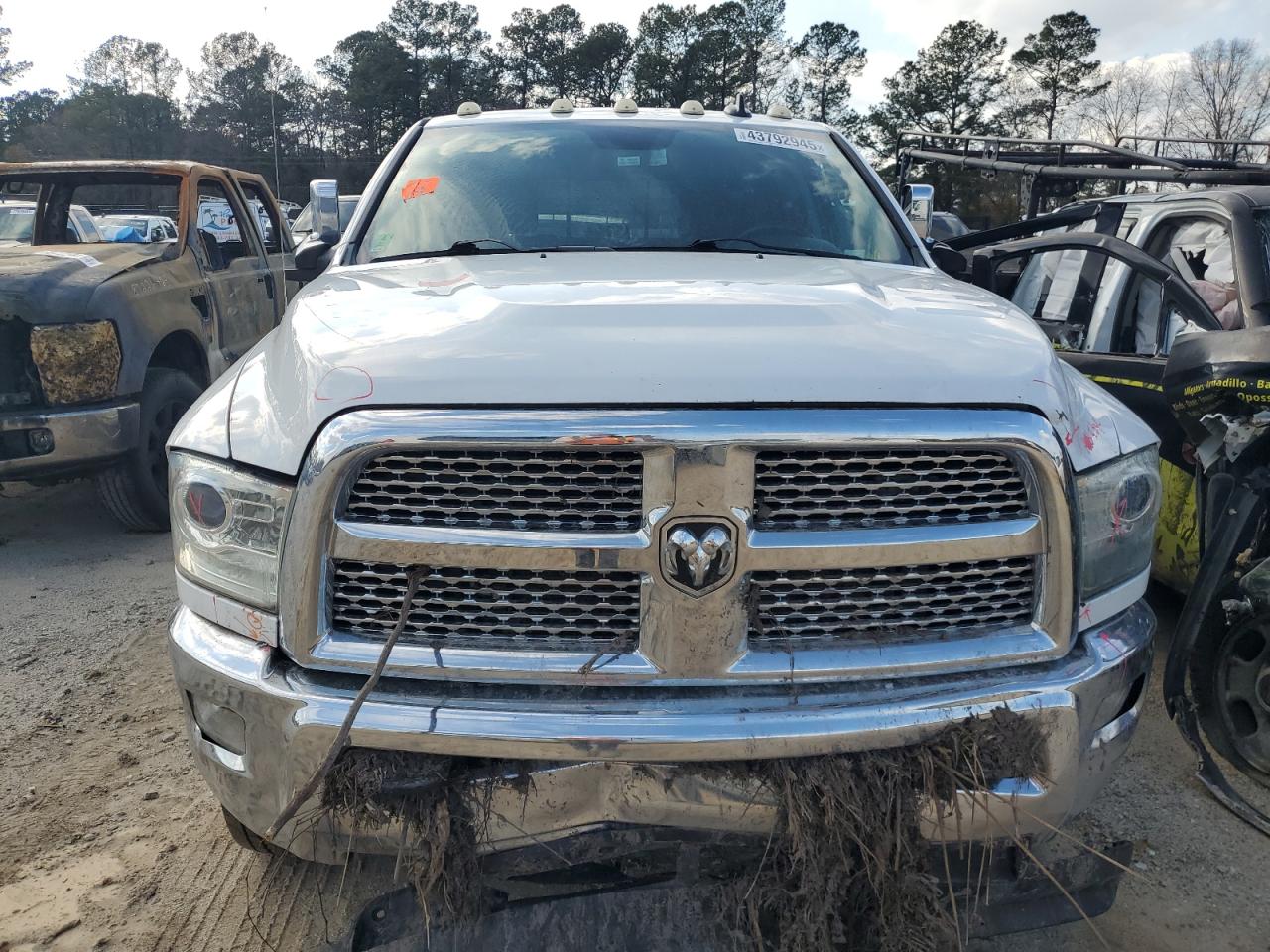 2015 RAM 3500 - Image 5