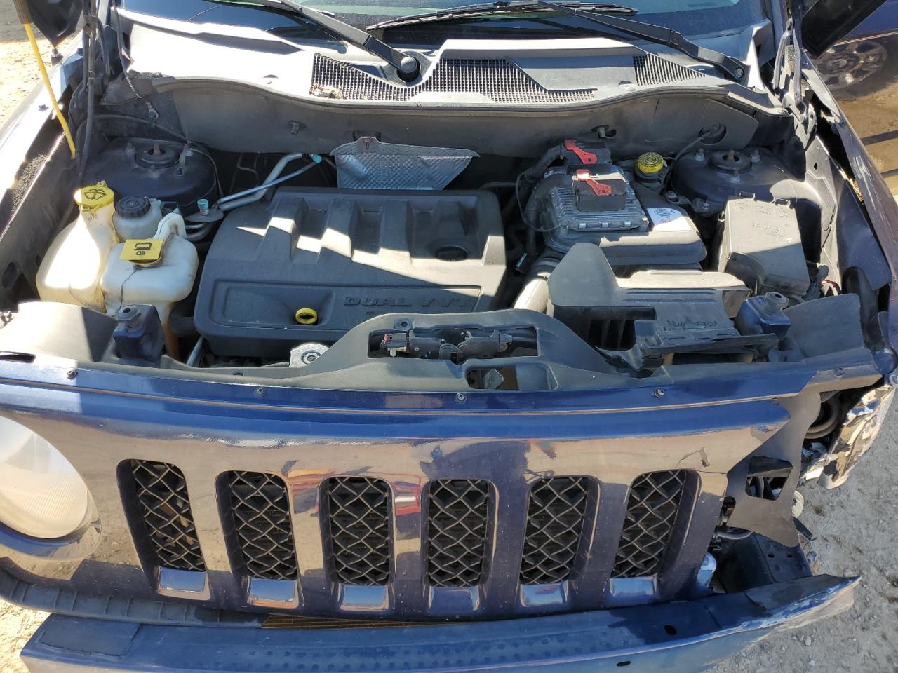 2013 Jeep Liberty (Patriot) - Image 14