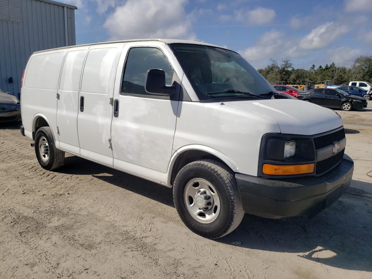 2008 Chevrolet Express - Image 4