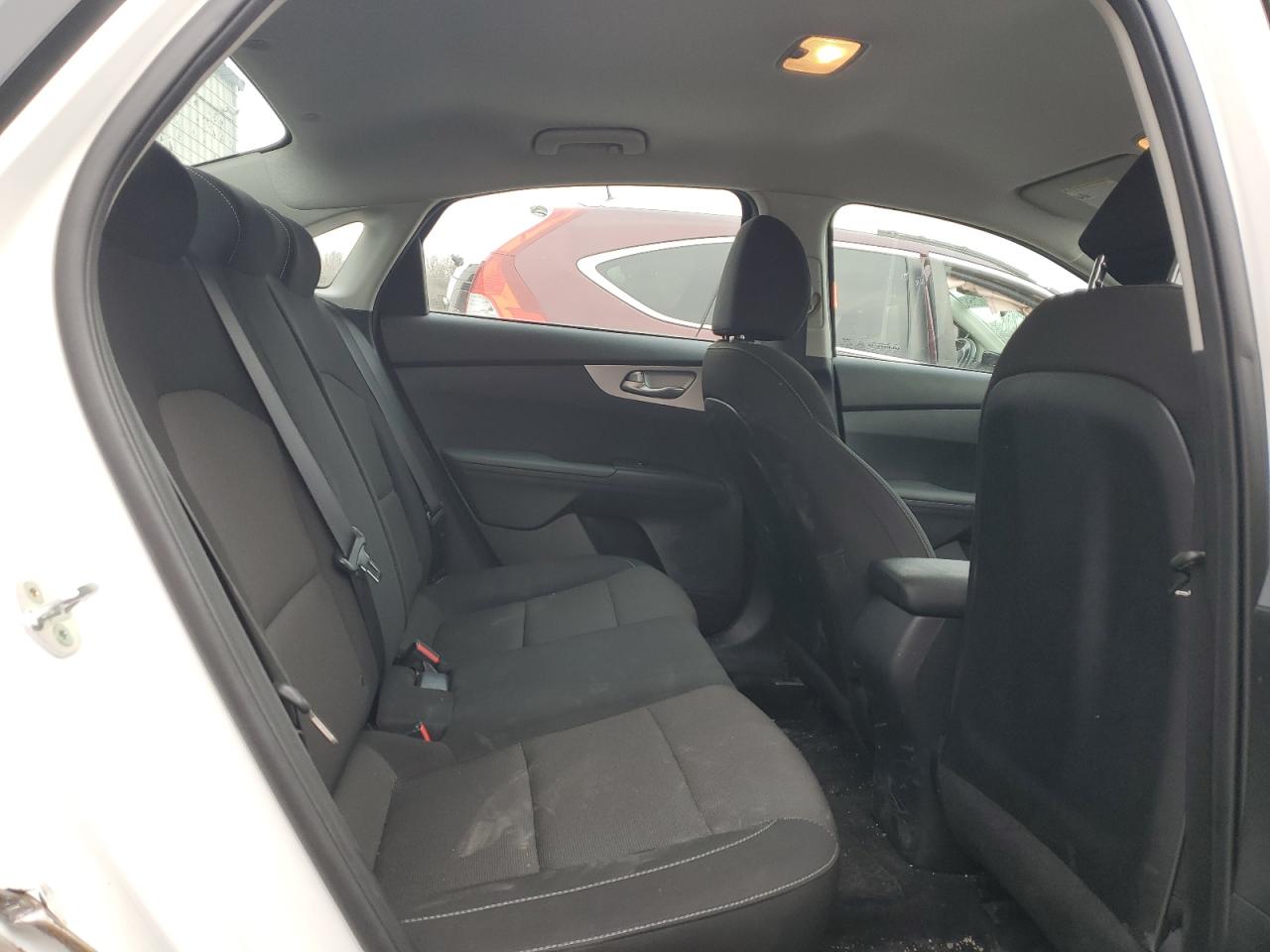 2023 Kia Forte - Image 10