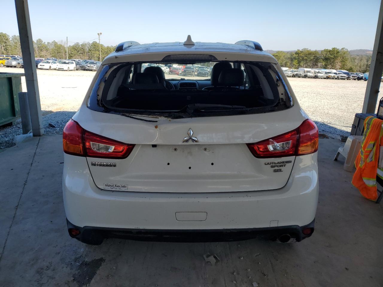 2017 Mitsubishi Outlander - Image 6