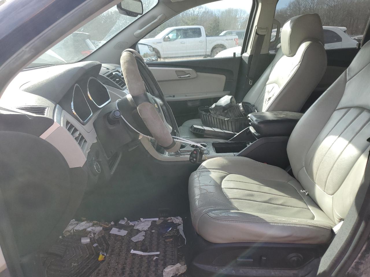 2010 Chevrolet Traverse - Image 7
