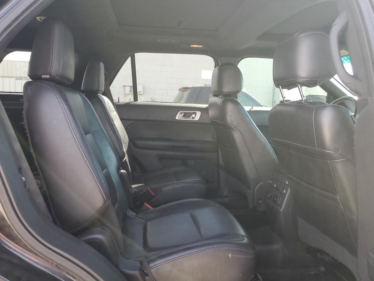 2013 Ford Explorer - Image 11