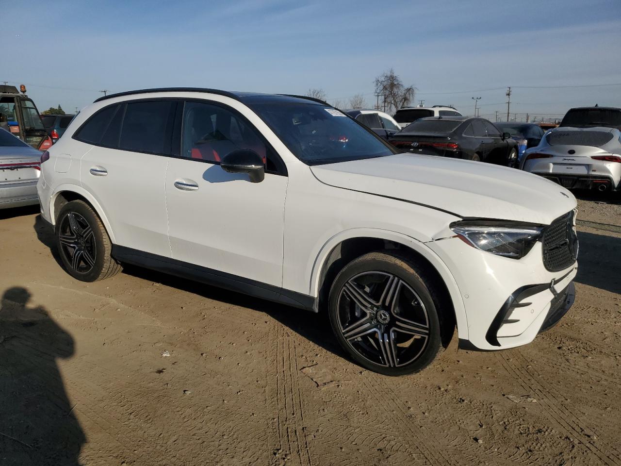 2024 Mercedes-Benz GLC - Image 4