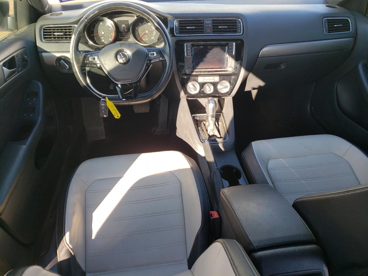 2016 Volkswagen Jetta - Image 8