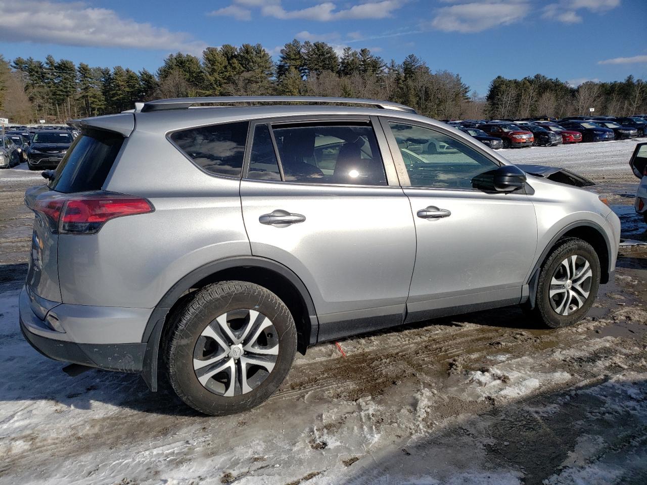 2018 Toyota RAV 4 - Image 3