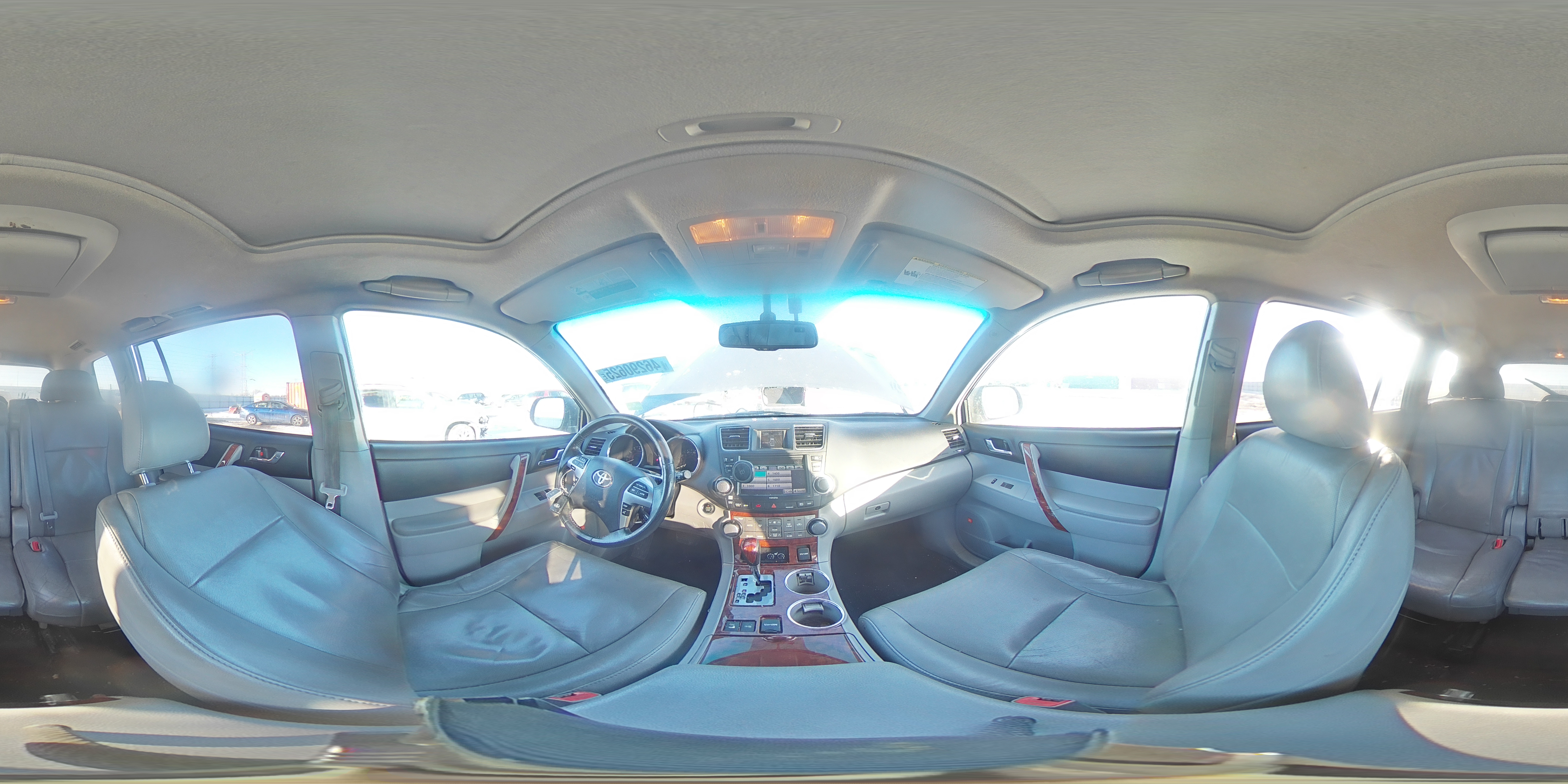 2011 Toyota Highlander - Image 12