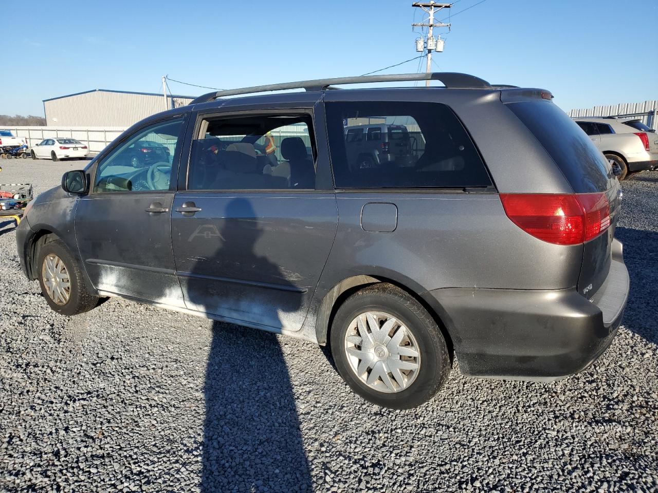 2005 Toyota Sienna - Image 2