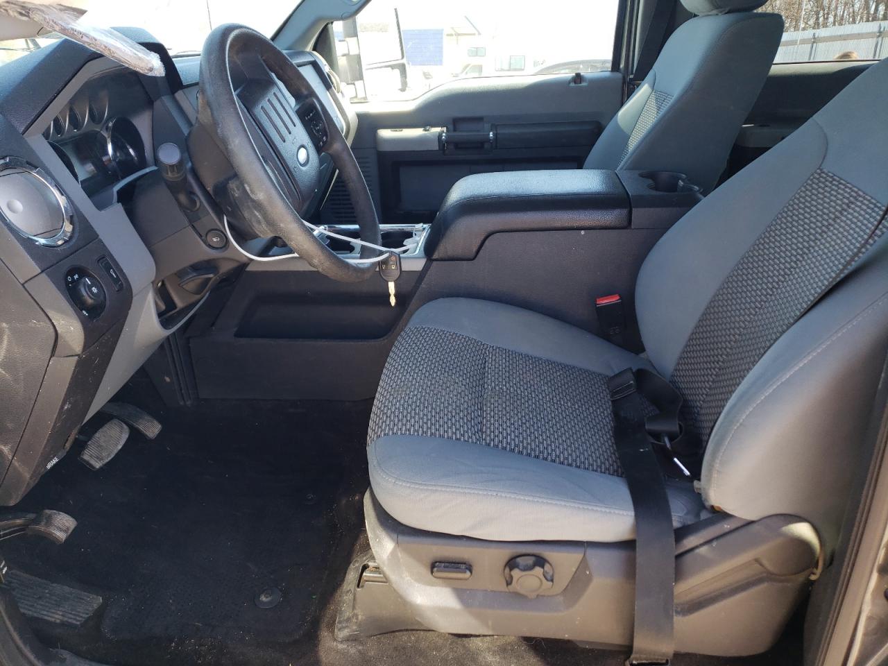2015 Ford F250 - Image 7