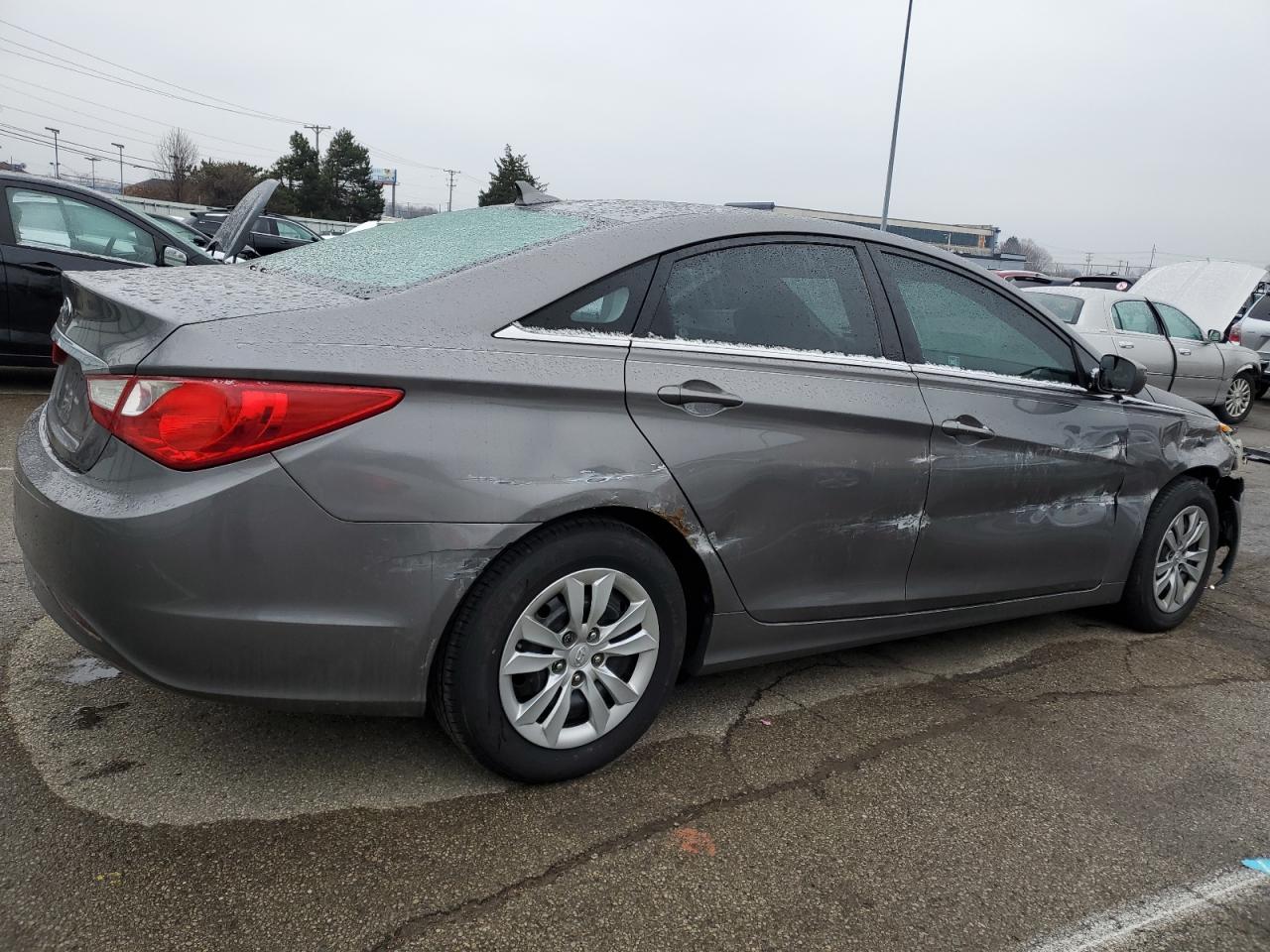 2011 Hyundai Sonata - Image 3