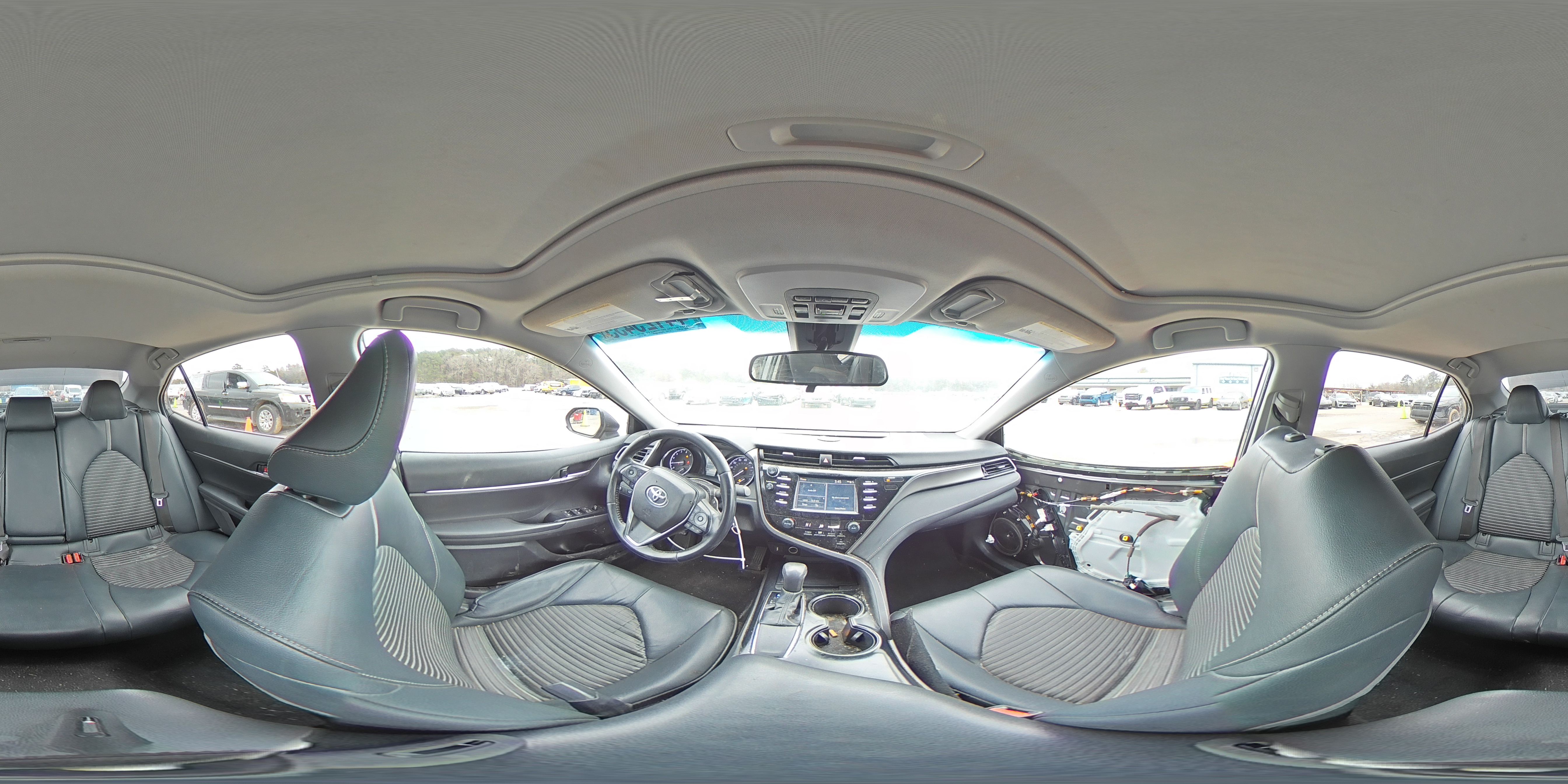 2019 Toyota Camry - Image 13