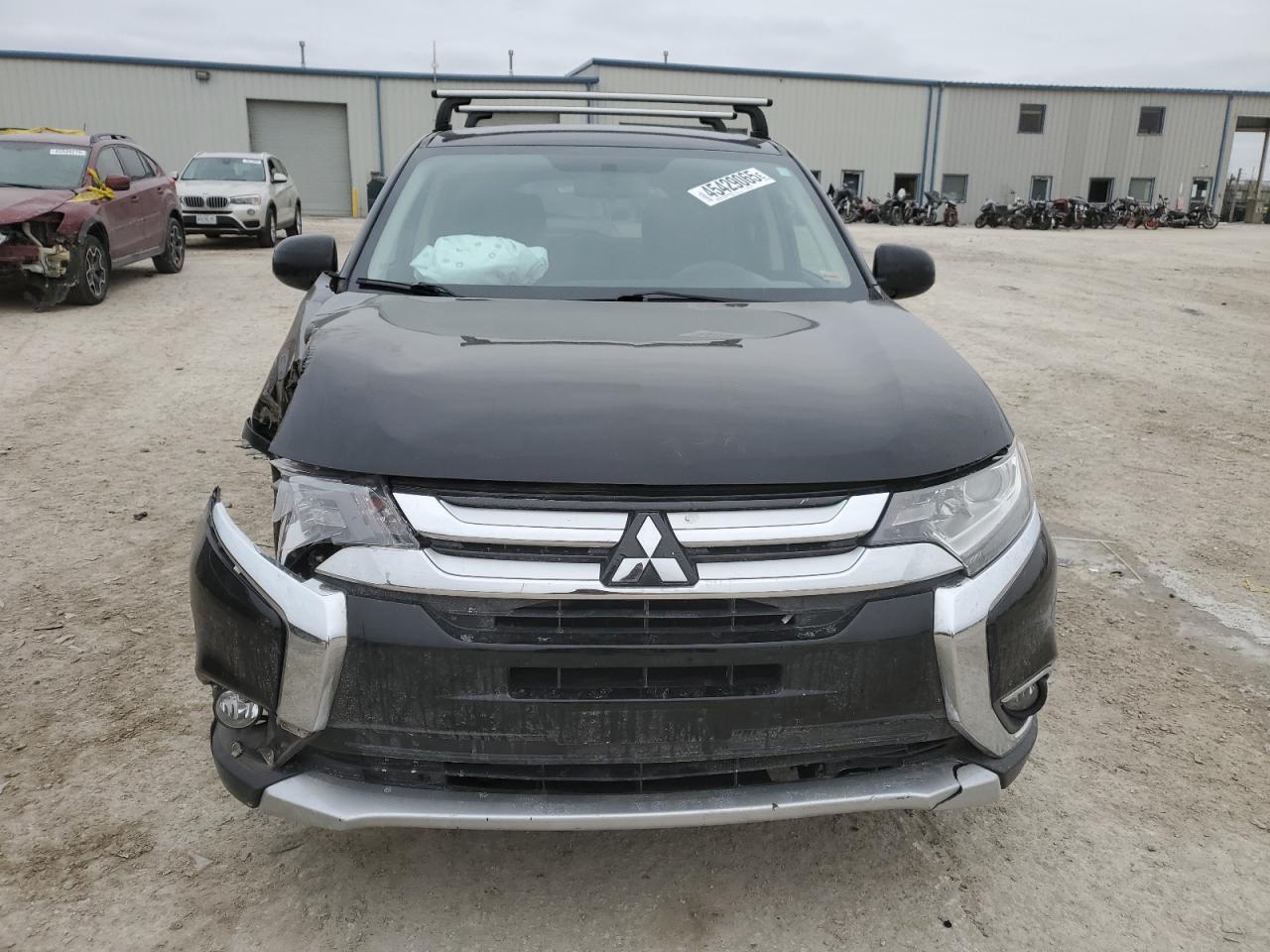 2018 Mitsubishi Outlander - Image 5