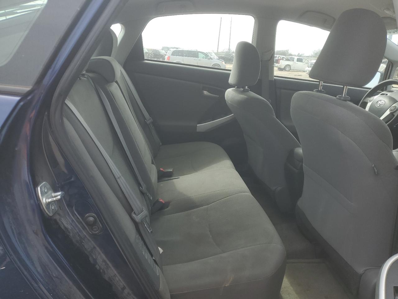 2014 Toyota Prius - Image 10