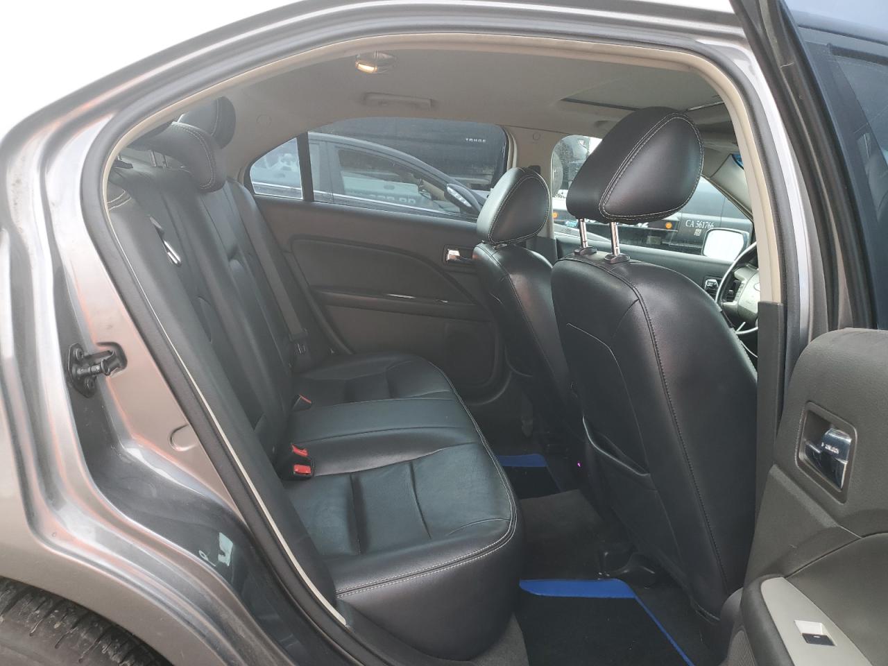 2012 Ford Fusion - Image 10
