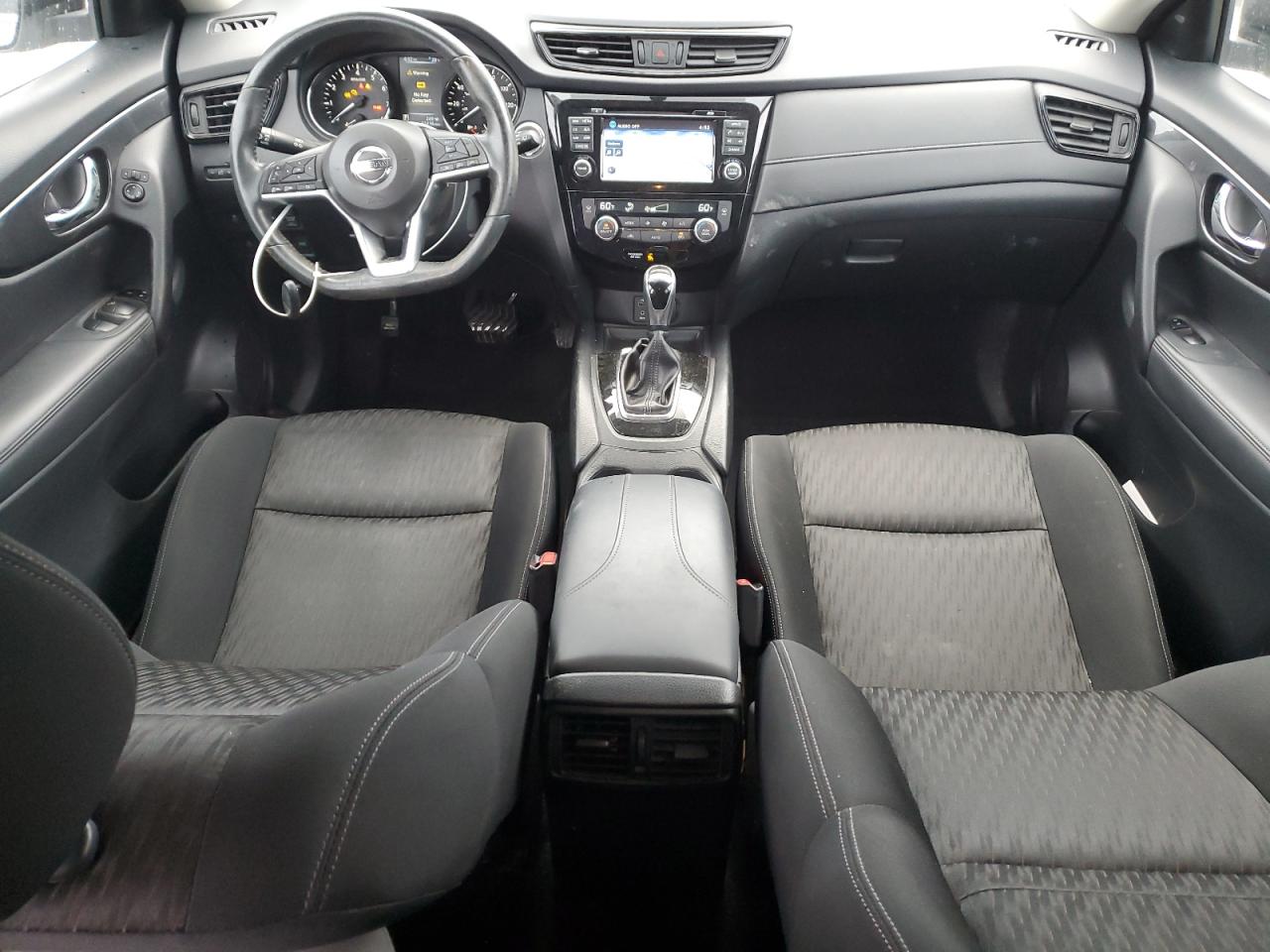 2017 Nissan Rogue - Image 8
