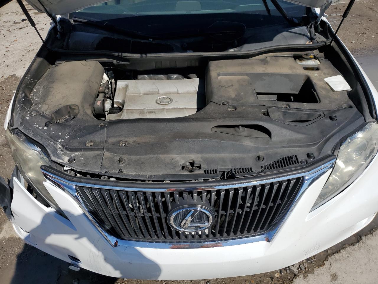 2010 Lexus RX - Image 12
