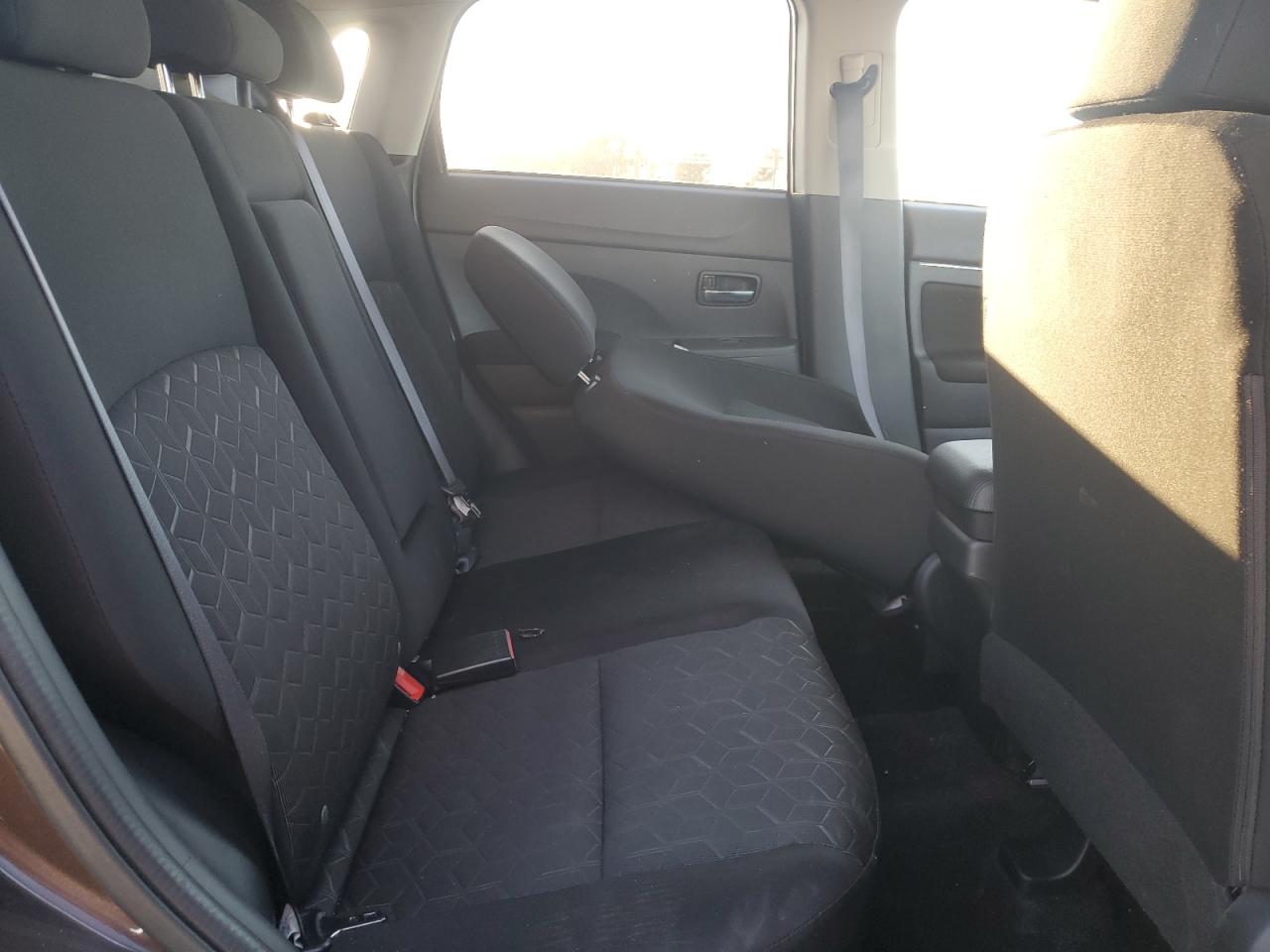 2021 Mitsubishi Outlander - Image 11