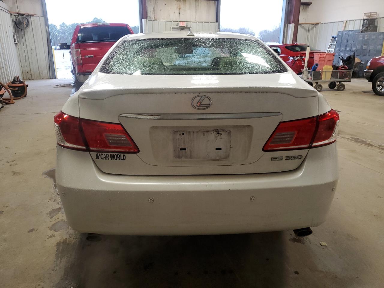 2011 Lexus ES - Image 6