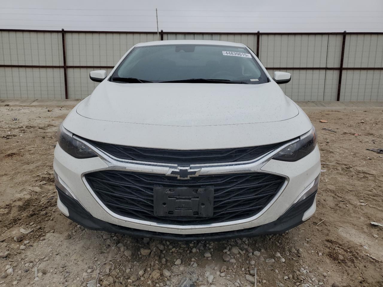 2023 Chevrolet Malibu - Image 5
