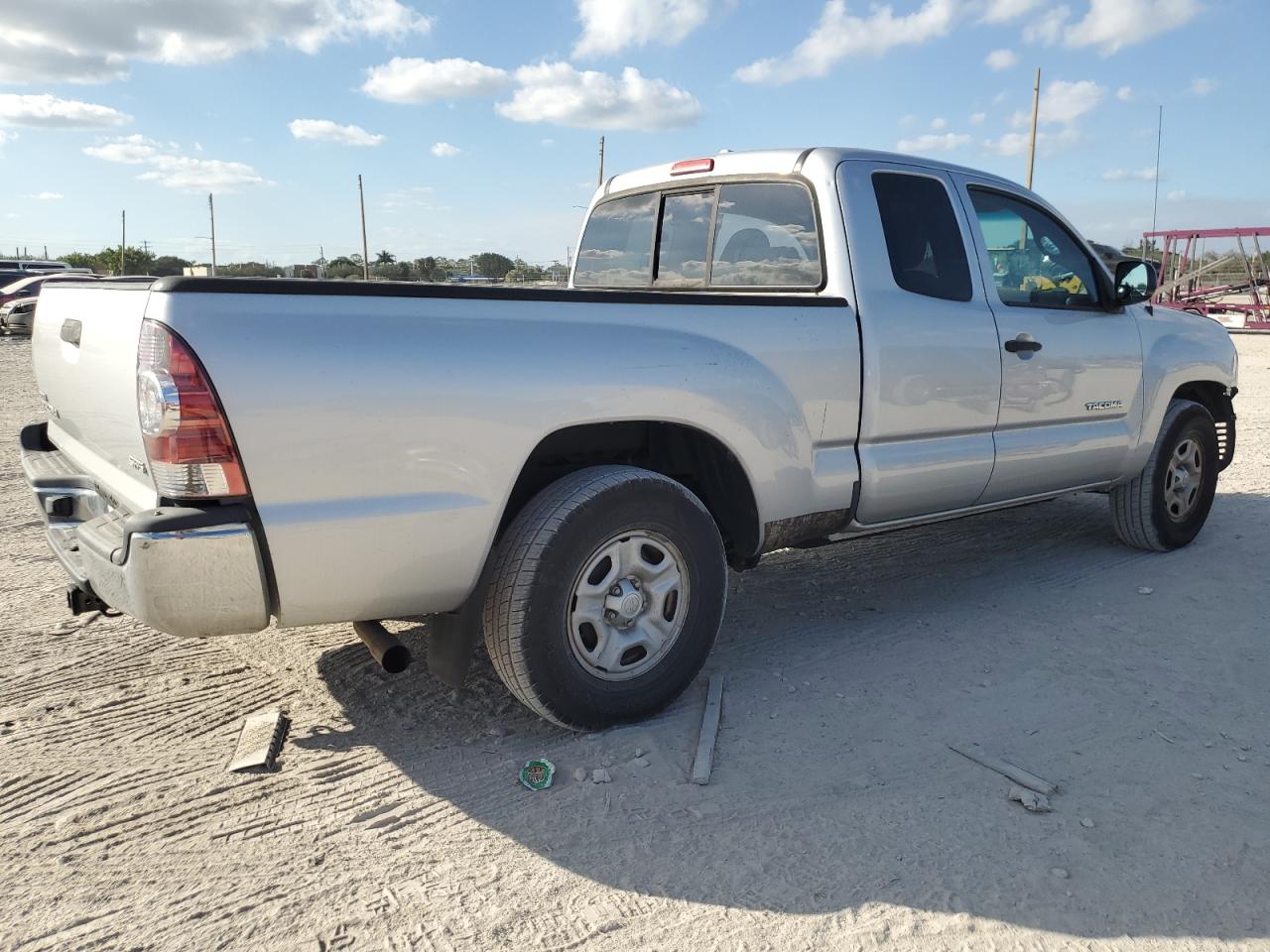 2010 Toyota Tacoma - Image 3