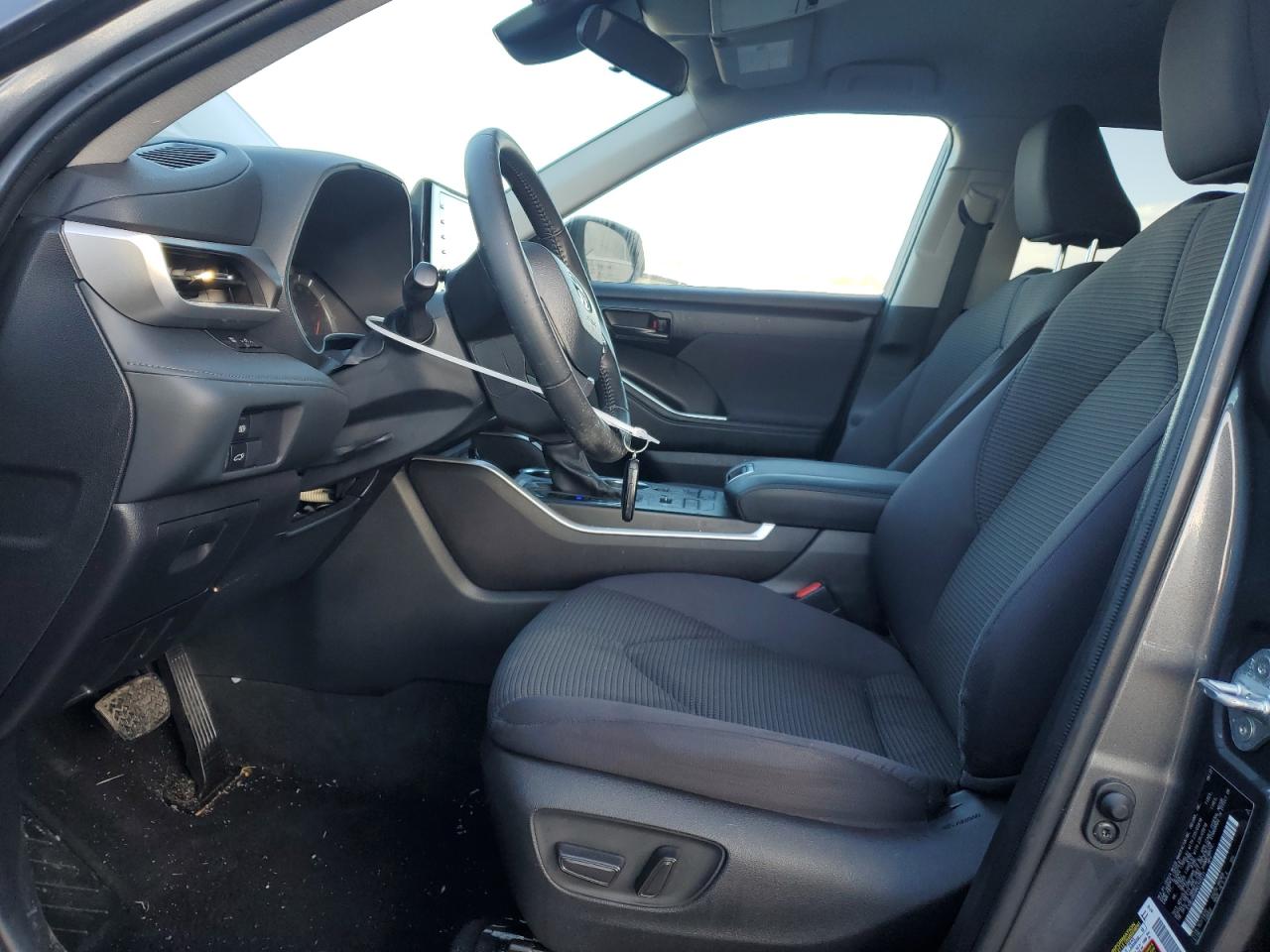 2022 Toyota Highlander - Image 7