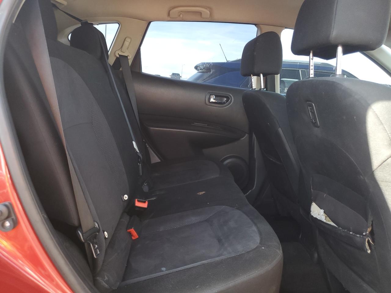 2015 Nissan Rogue - Image 11