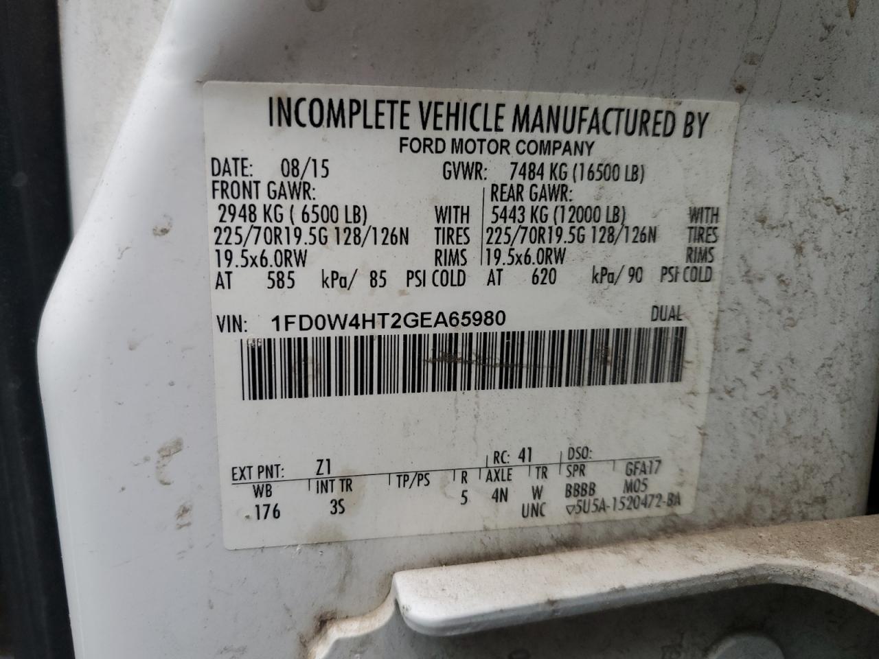 2016 Ford F450 - Image 12
