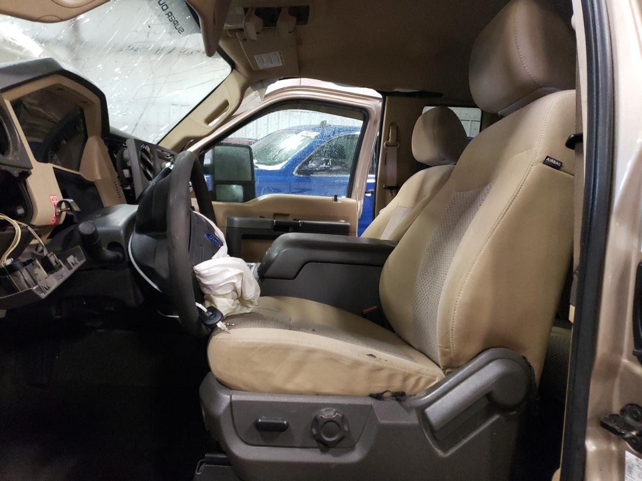 2011 Ford F250 - Image 7