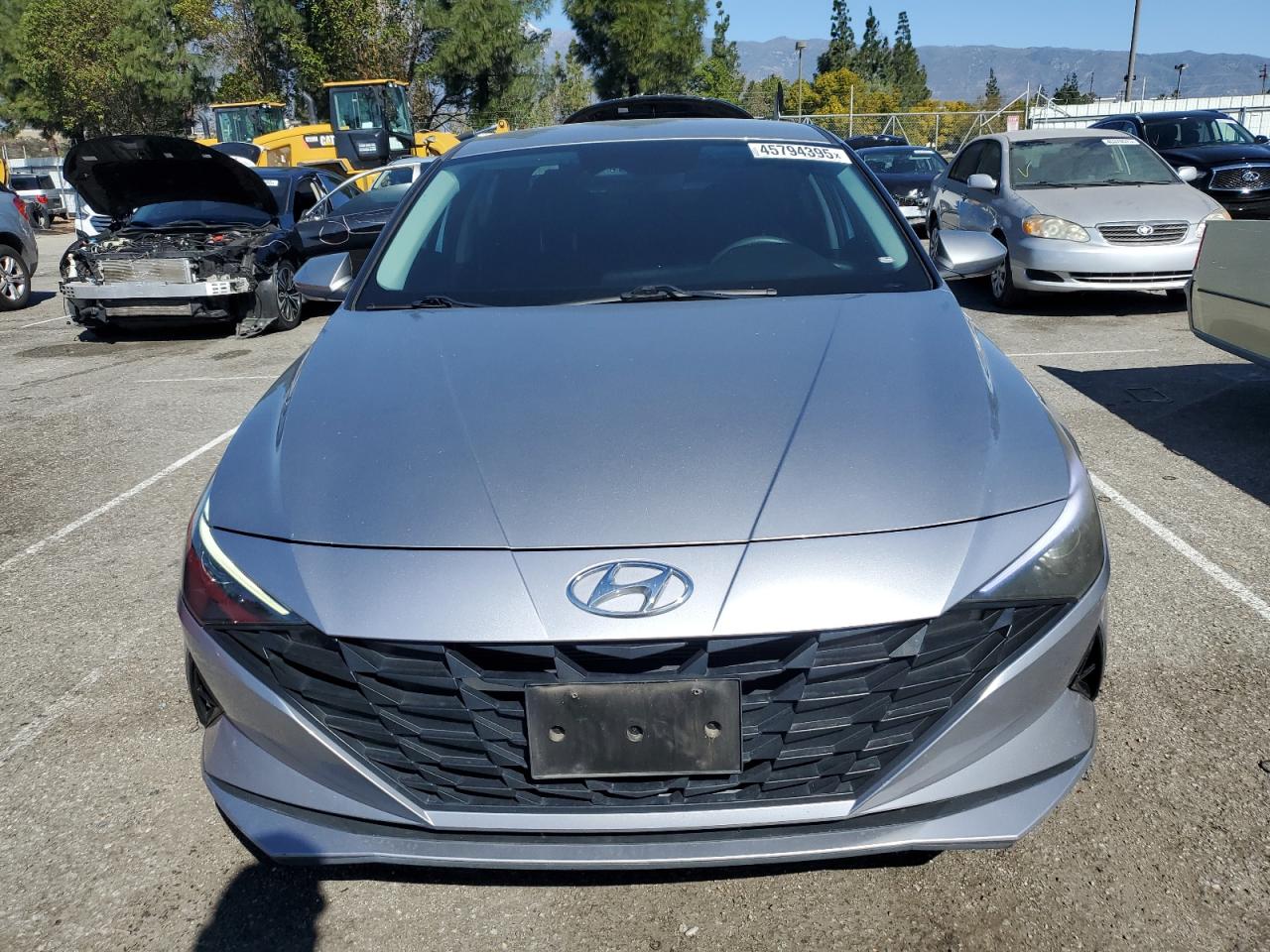 2021 Hyundai Elantra - Image 5