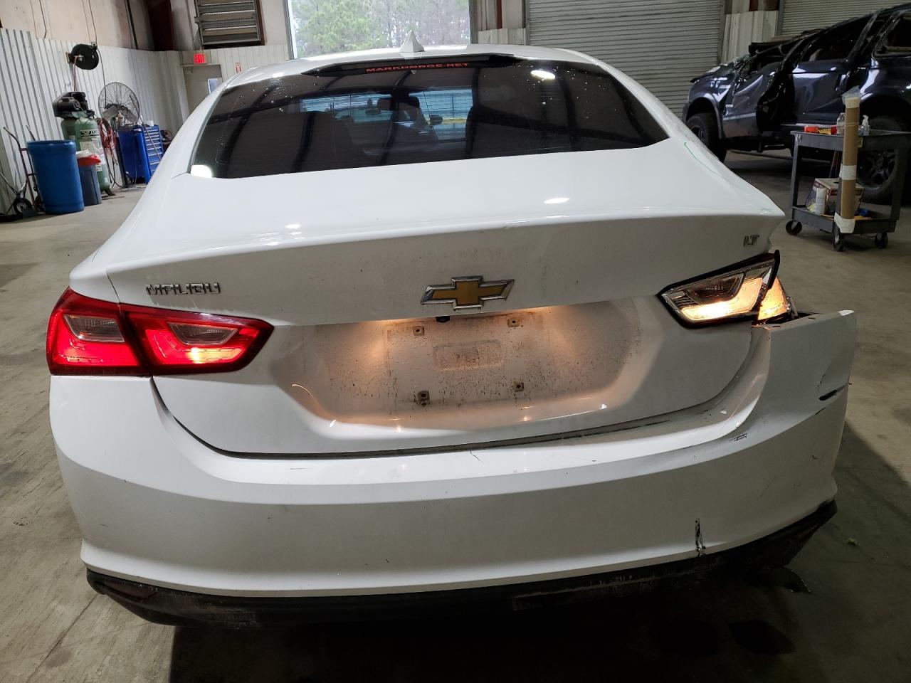 2018 Chevrolet Malibu - Image 6