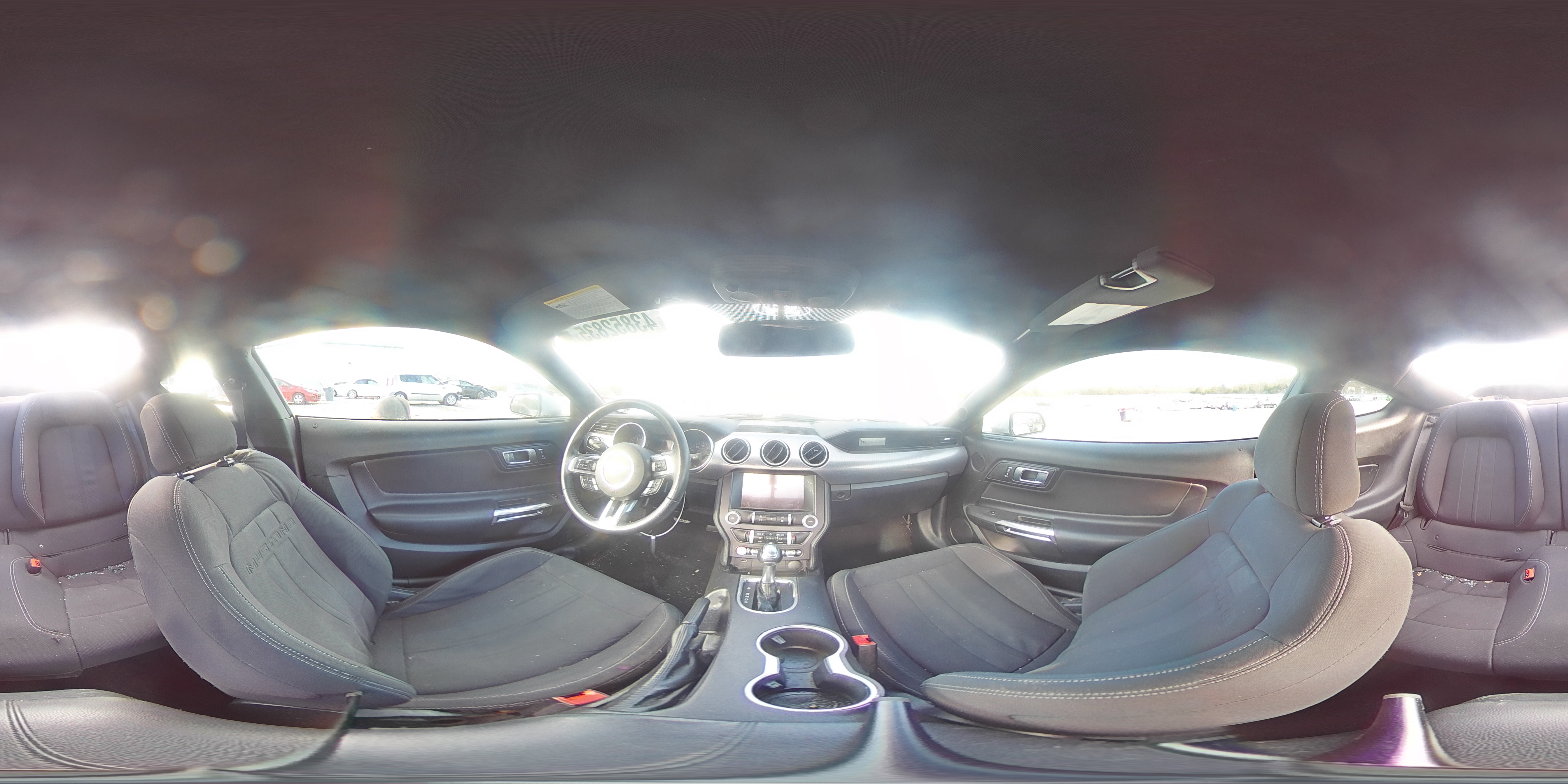 2019 Ford Mustang - Image 12